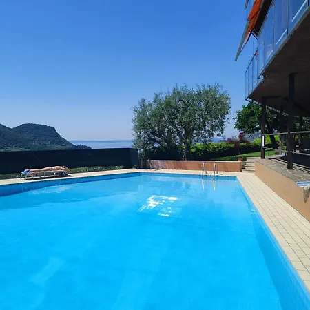 Apartment Panoramic Garda