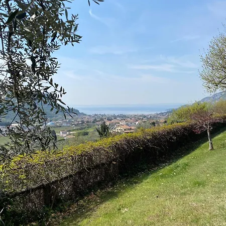Apartment Panoramic Garda Costermano