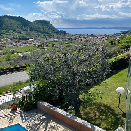 Panoramic Garda Costermano